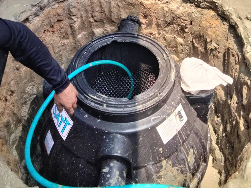 รับจ้างขุดดินวางถังแซท รับวางระบบท่อน้ำทิ้งบ้านและอาคาร